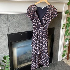 Joie floral v neck dress with tiers; shell 100% silk